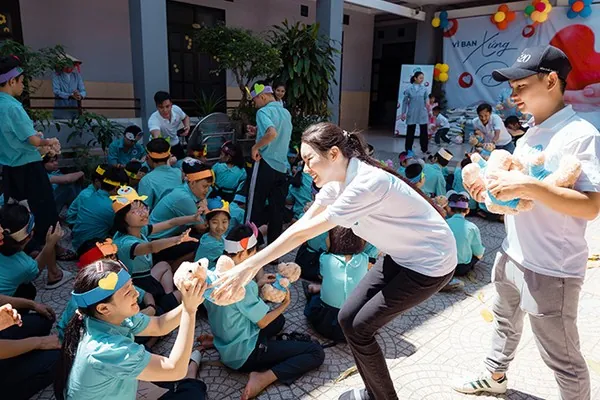 Hình ảnh người dùng Hoàng Thanh E