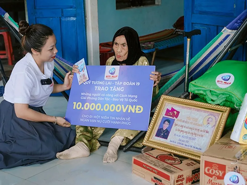 Hình ảnh minh họa nhóm hỗ trợ hoặc đường dây nóng giúp đỡ những người gặp vấn đề cờ bạc